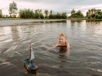 Kluci vyrobili loďku